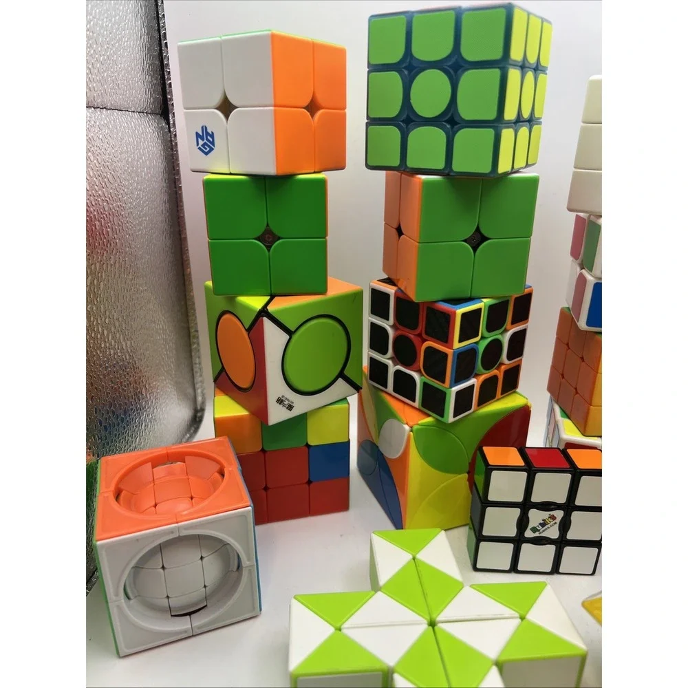Lot of 21 Assorted Twisty Puzzles Rubik's Cubes
